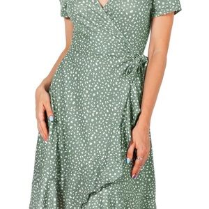 Elegant Green and White Midi Dress